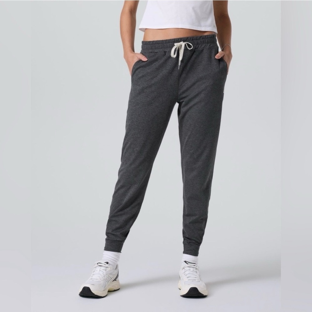 Vuori Performance Jogger DreamKnitโข X-Small VW303 Charcoal Heather